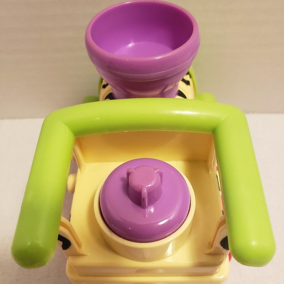 FISHER PRICE LITTLE PEOPLE SAFARI TRAIN ENGINE - PLAYS A MUSICAL TUNE - TESTED - Picture 7 of 16